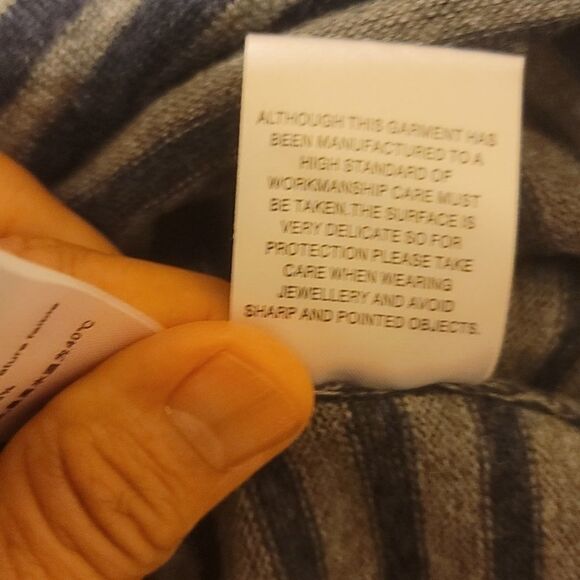 Bruuns bazaar stripped wool Laine size medium - Picture 8 of 8